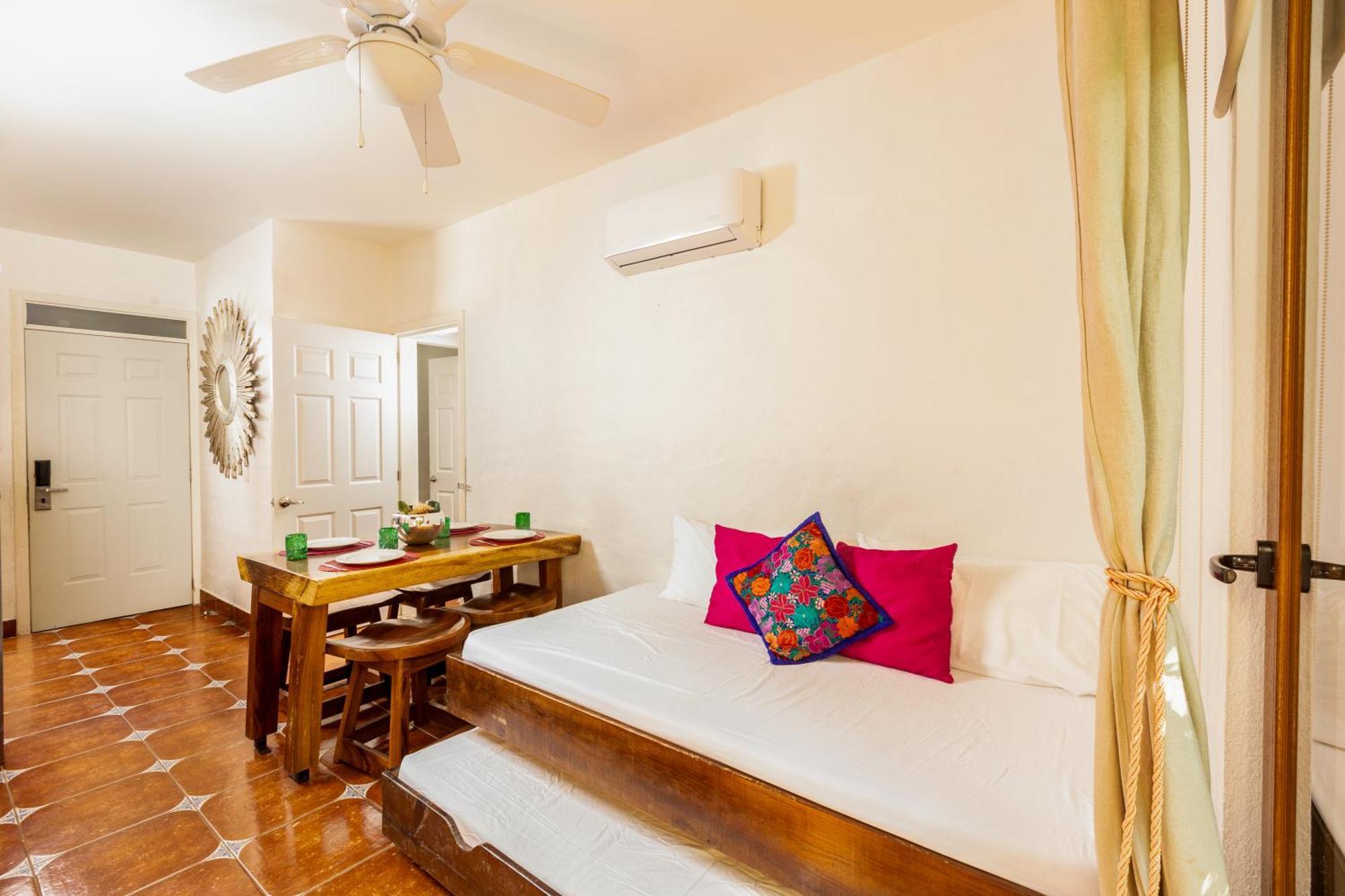 Casa Loteria -Pueblito Sayulita- Colorful, Family And Relax Experience With Private Parking And Pool Hotel Eksteriør billede